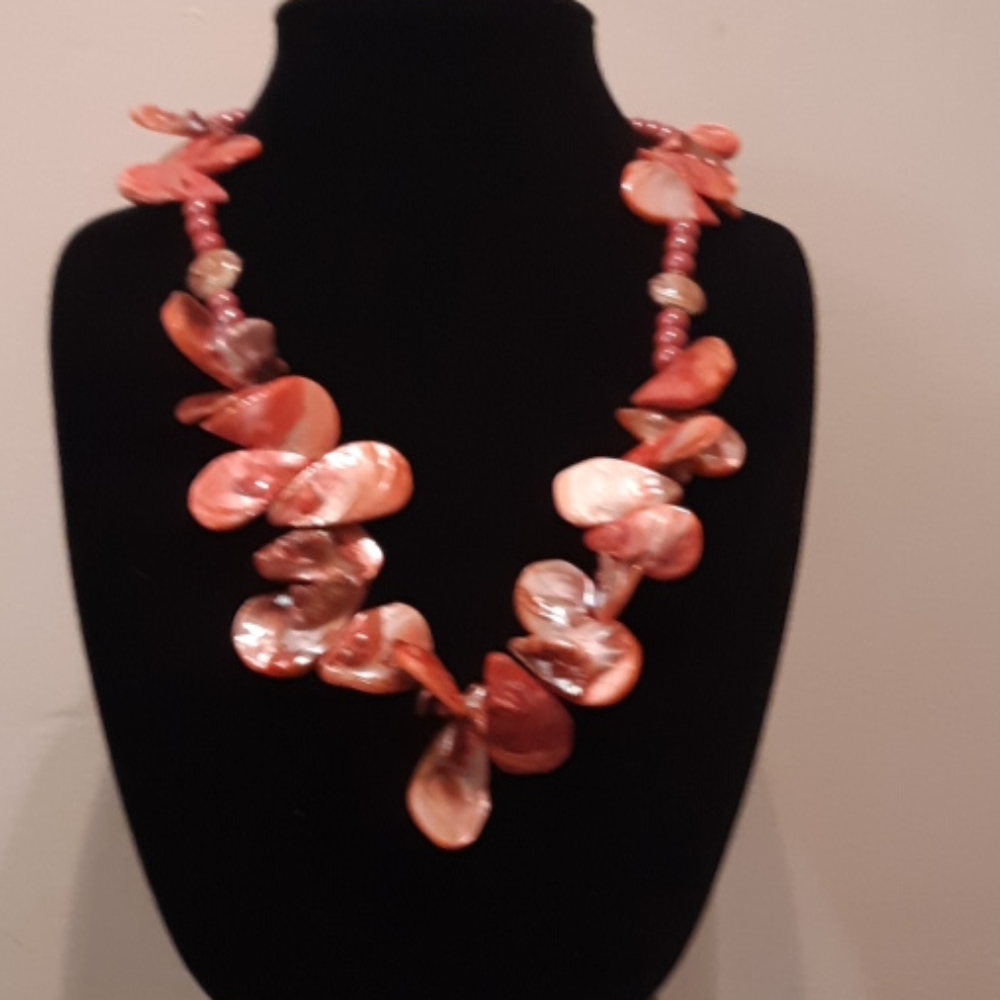 Necklace peach colored - Picture 4 of 6